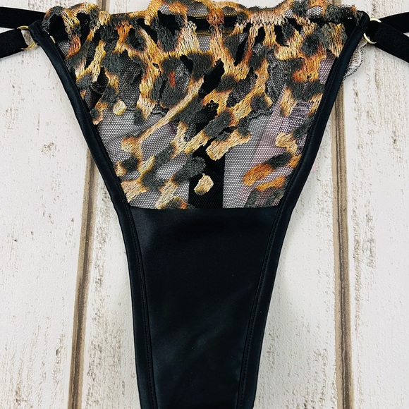 Victoria’s Secret Leopard Embroidery Adjustable Thong Pantie Medium - Picture 5 of 8